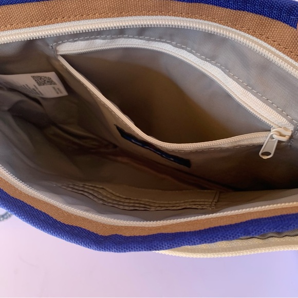Kavu Kachemak Keeper Crossbody Bag - Picture 8 of 8